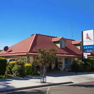 Motel Pioneer